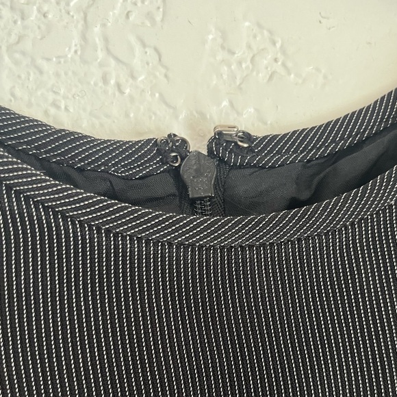 Vintage Sleeveless Pinstripe Shirt - Picture 2 of 6